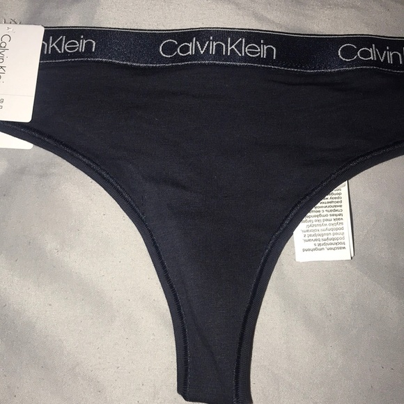 Calvin Klein Women’s Thong🆕 - Picture 3 of 14